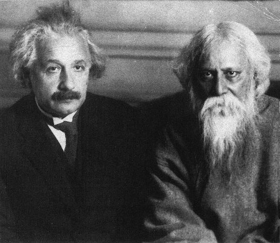 Portrait of Albert Einstein (left) and Rabindranath Tagore [Public domain], via Wikimedia Commons