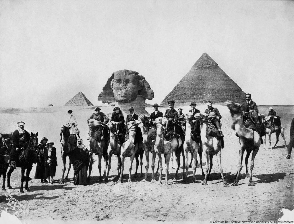 Gertrude Bell seated between Winston Churchill and T.E.Lawrence at the Cairo Conference 1921. (Photo Credit: Gertrude Bell Archive, Newcastle University)